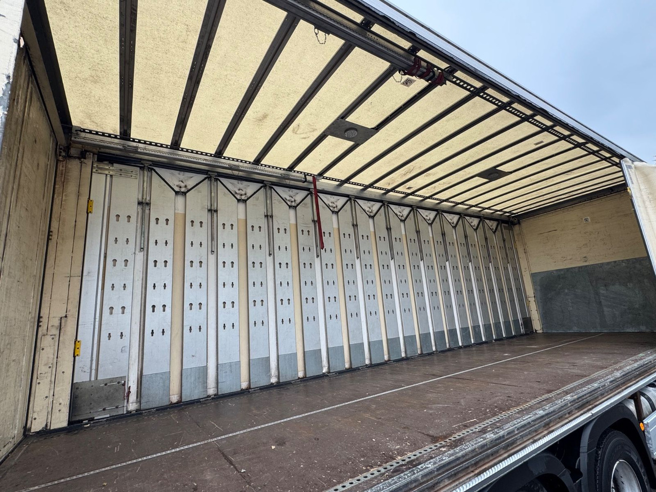 Mercedes-Benz 2548/Lenk-Lift/Retarder/Top-Zustand - Камион со церада: слика 4 Mercedes-Benz 2548/Lenk-Lift/Retarder/Top-Zustand - Камион со церада: слика 4
