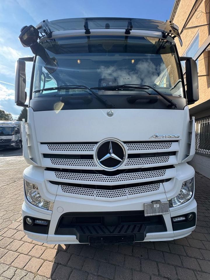 Mercedes-Benz Actros 2645/2xLBW/Retarder/Lenk-Lift/2xAHK - Камион за пијалоци: слика 3 Mercedes-Benz Actros 2645/2xLBW/Retarder/Lenk-Lift/2xAHK - Камион за пијалоци: слика 3