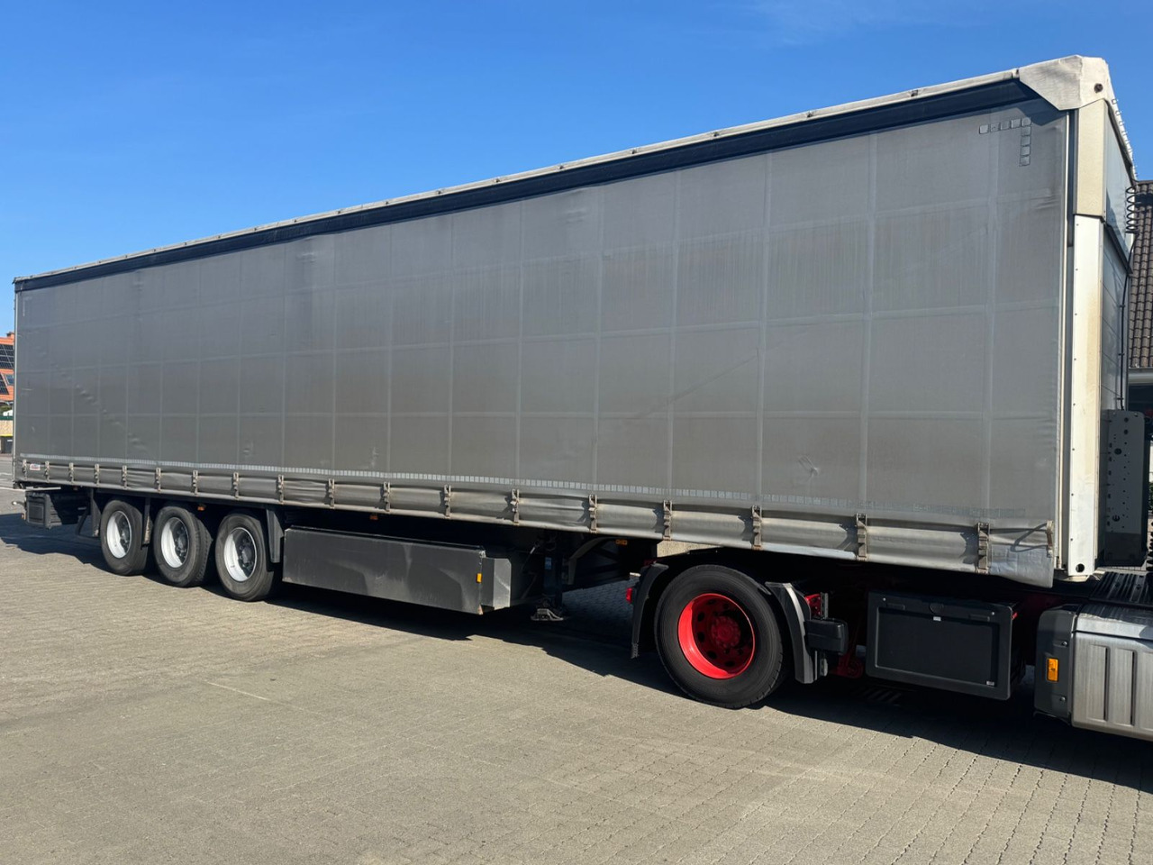 Schmitz Cargobull SCS 24-L/Zertifiziert/Lift/Top-Zustand! - Полуприколка со церада: слика 1 Schmitz Cargobull SCS 24-L/Zertifiziert/Lift/Top-Zustand! - Полуприколка со церада: слика 1