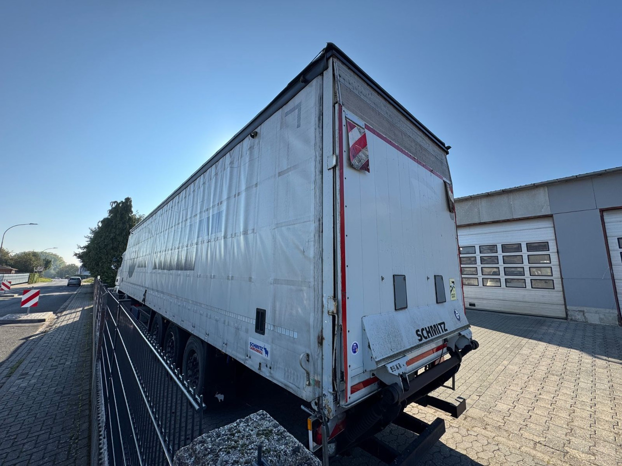 Schmitz Cargobull SCS24/L//LBW/Lift-Achse/2in1-Speed-Curtain - Полуприколка со церада: слика 5 Schmitz Cargobull SCS24/L//LBW/Lift-Achse/2in1-Speed-Curtain - Полуприколка со церада: слика 5