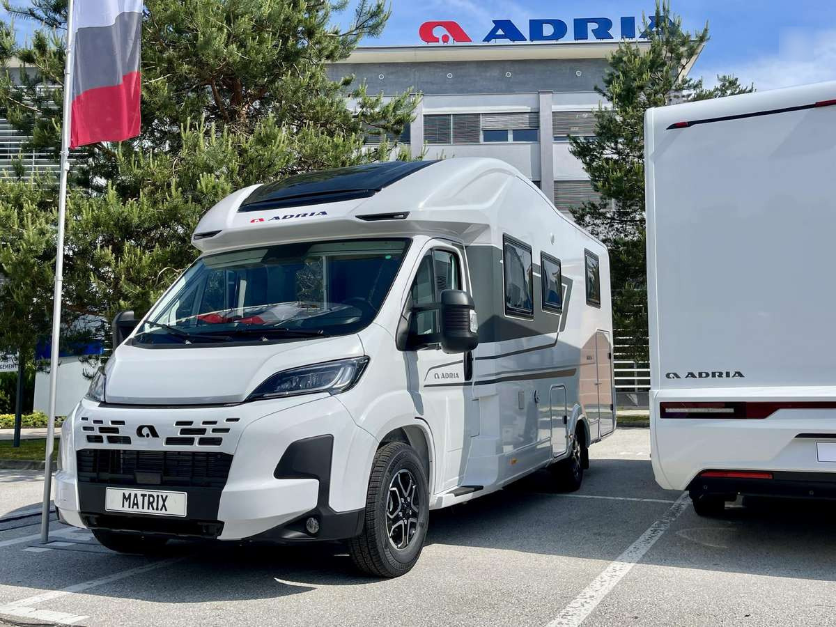ADRIA Matrix 650 SL - Полуинтегриран кампер: слика 2 ADRIA Matrix 650 SL - Полуинтегриран кампер: слика 2