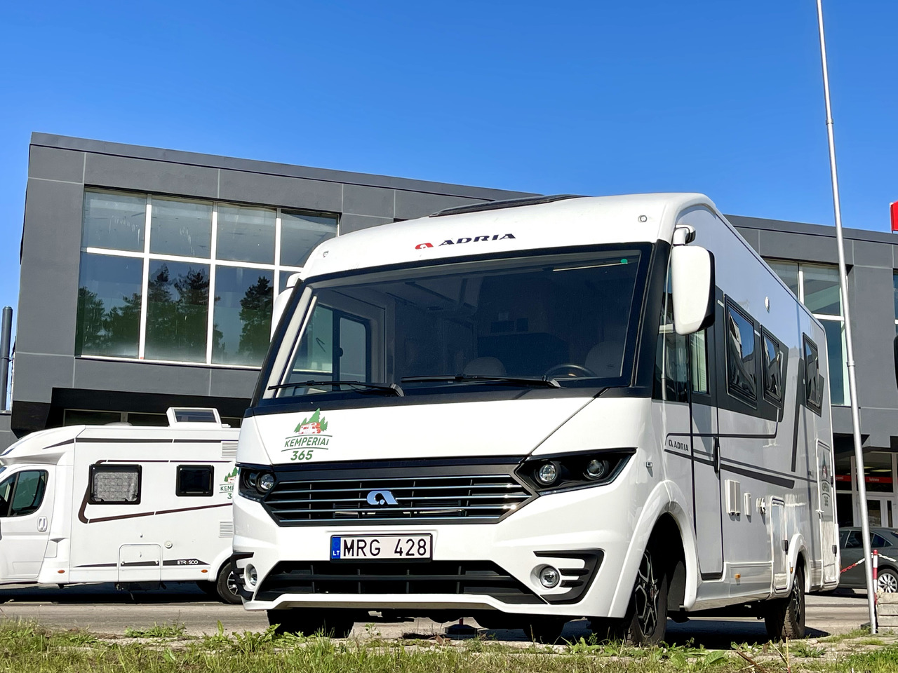 ADRIA Sonic Plus 700SL - Интегриран кампер: слика 1 ADRIA Sonic Plus 700SL - Интегриран кампер: слика 1