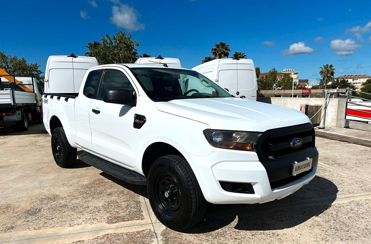Ford Ranger 2.2 160 cv XL Supercab 4 posti 4wd gan - Пикап: слика 3 Ford Ranger 2.2 160 cv XL Supercab 4 posti 4wd gan - Пикап: слика 3