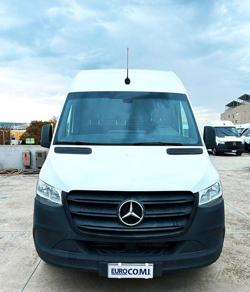 Mercedes Sprinter 314 cdi 37/35 L2H2 - Товарно комбе: слика 2 Mercedes Sprinter 314 cdi 37/35 L2H2 - Товарно комбе: слика 2