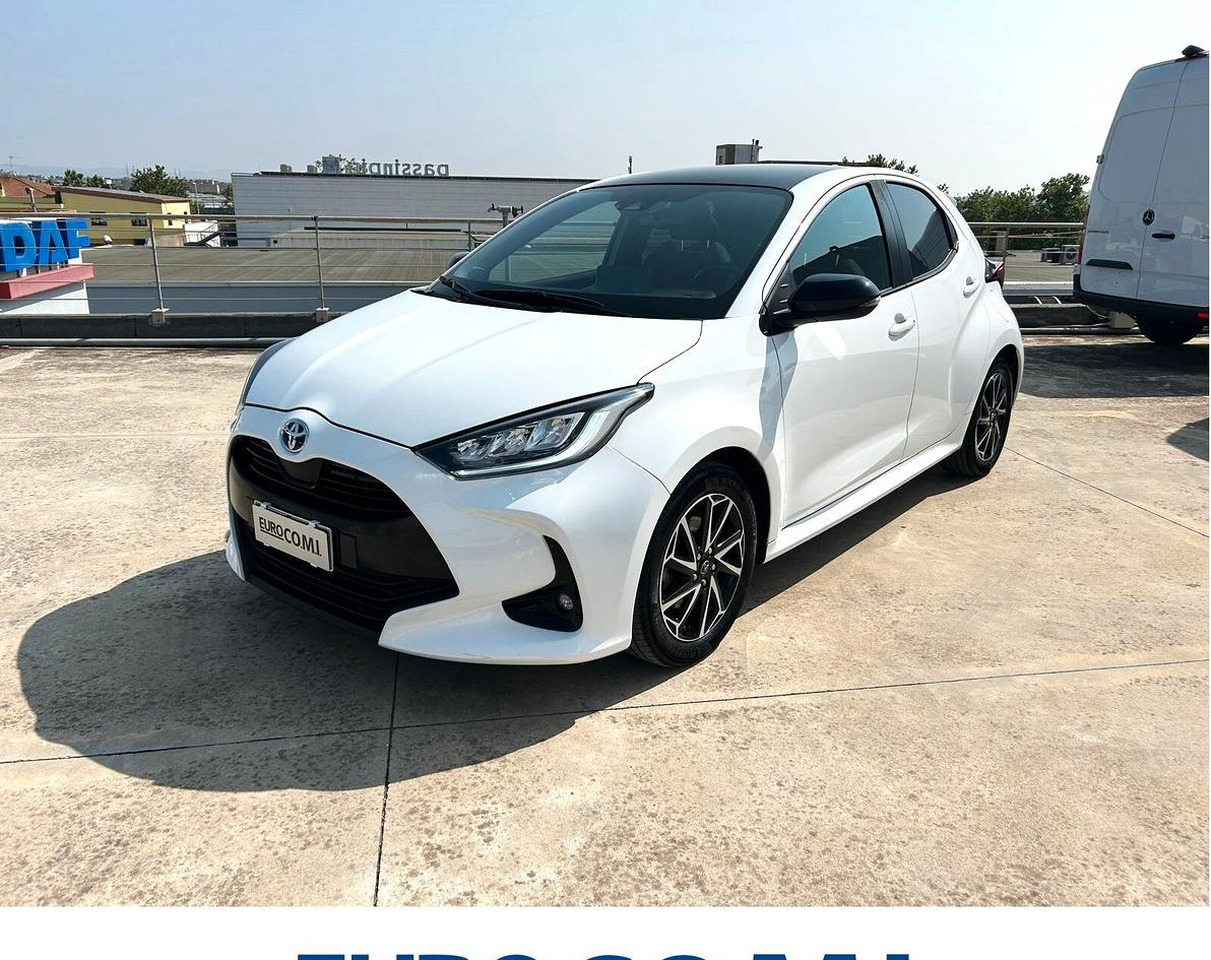 Toyota Yaris 1.5 Hybrid 5 porte Lounge - Седан: слика 1 Toyota Yaris 1.5 Hybrid 5 porte Lounge - Седан: слика 1