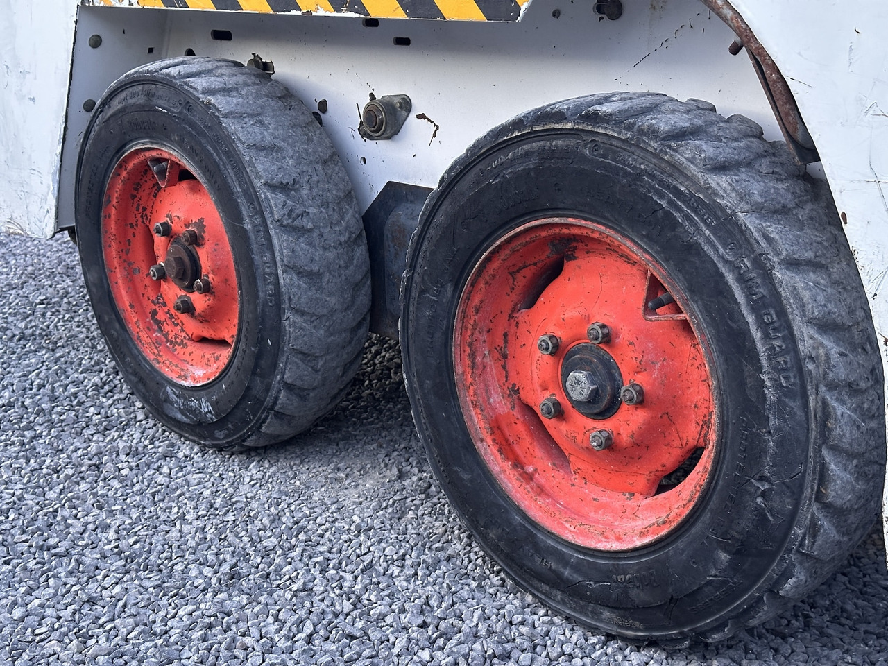 Компактен натоварувач BOBCAT S70: слика 19 Компактен натоварувач BOBCAT S70: слика 19