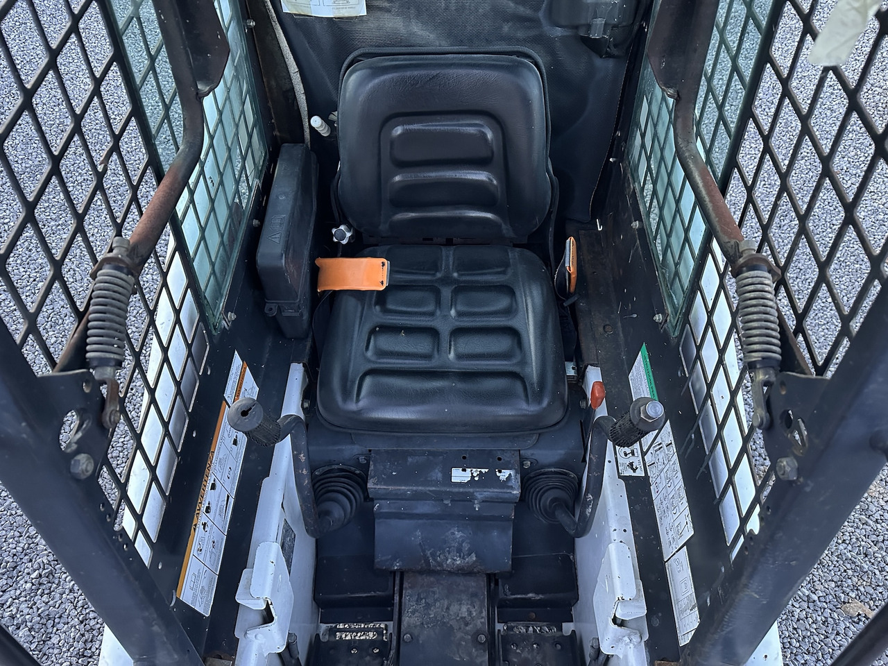 Компактен натоварувач BOBCAT S70: слика 14 Компактен натоварувач BOBCAT S70: слика 14