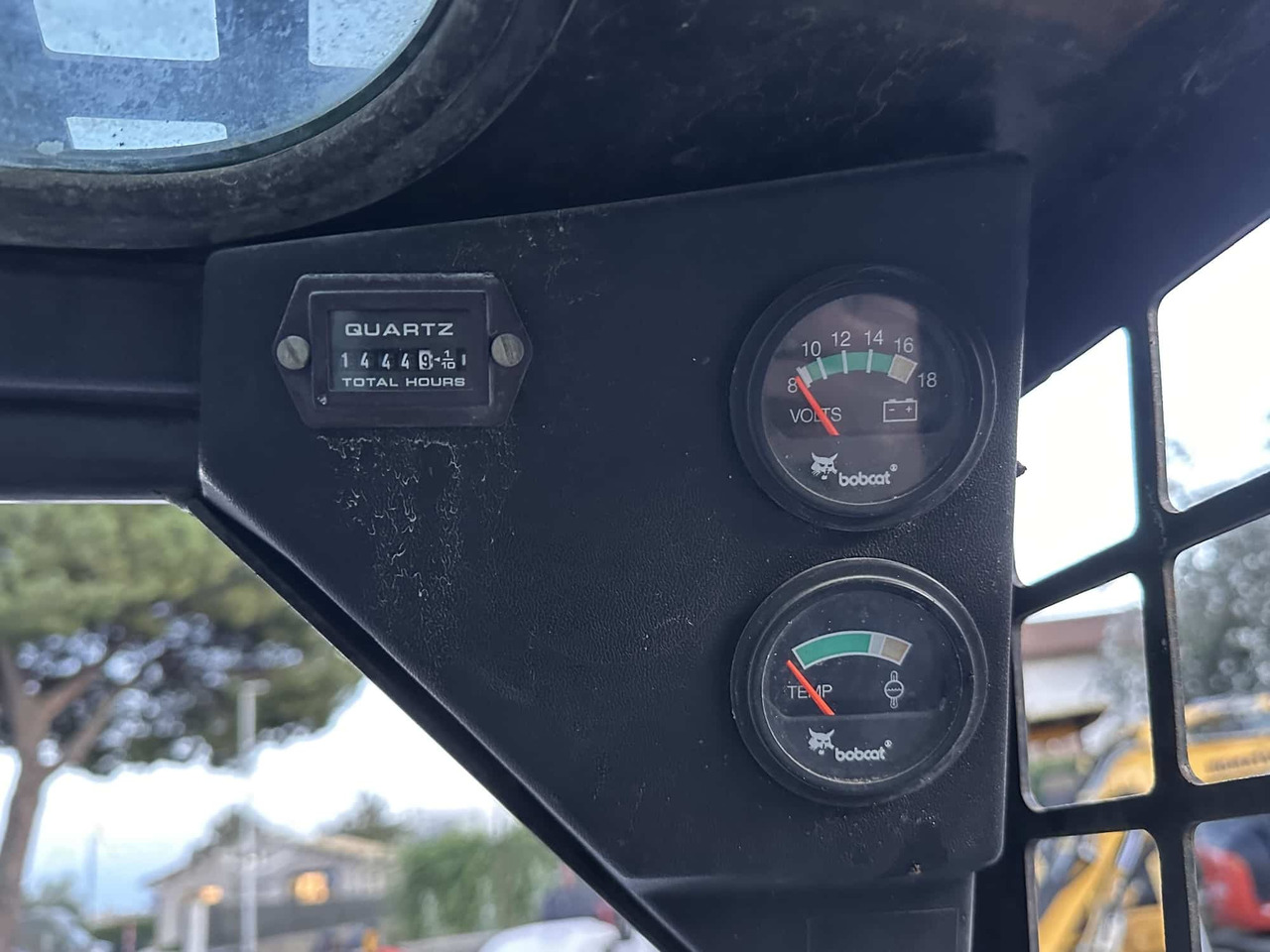 Компактен натоварувач BOBCAT S70: слика 15 Компактен натоварувач BOBCAT S70: слика 15