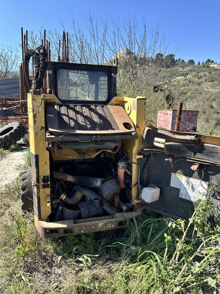 CAT 248 - Компактен натоварувач: слика 3 CAT 248 - Компактен натоварувач: слика 3