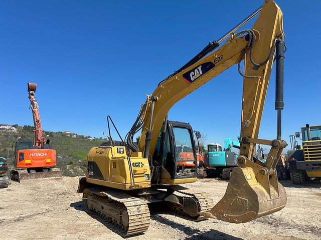 Caterpillar 311C - Багер: слика 2 Caterpillar 311C - Багер: слика 2