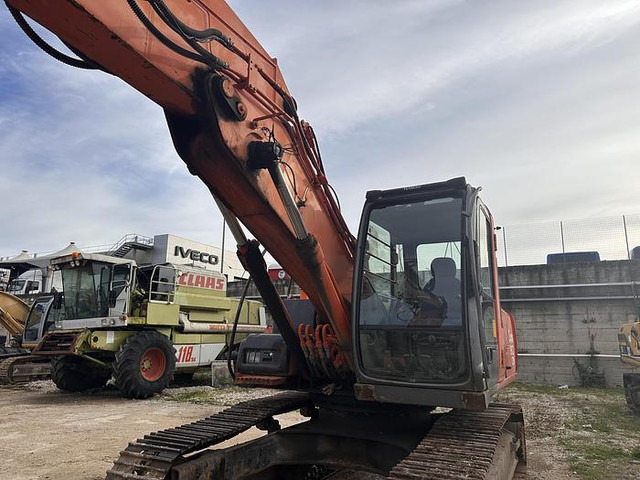 Hitachi ZX180 - Багер гасеничар: слика 2 Hitachi ZX180 - Багер гасеничар: слика 2