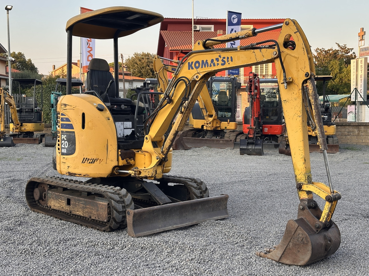 KOMATSU PC20MR-2 - Мини багер: слика 1 KOMATSU PC20MR-2 - Мини багер: слика 1