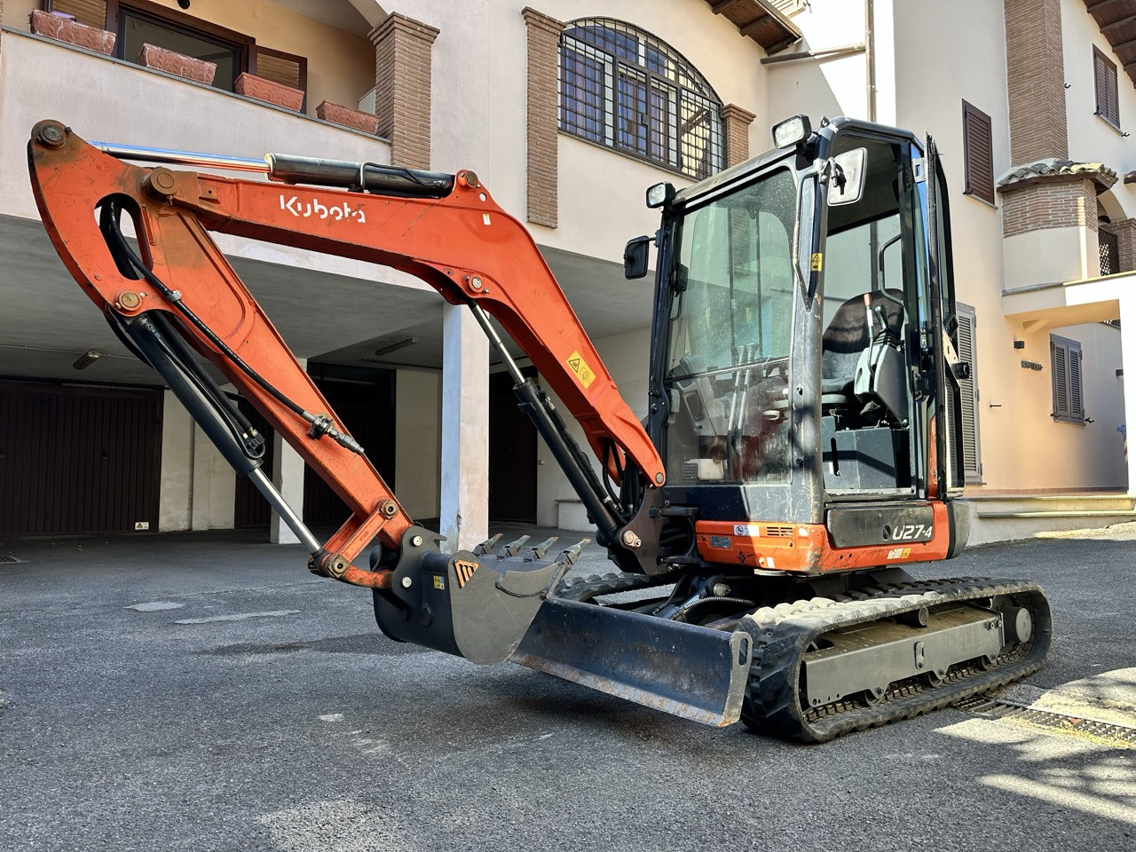 KUBOTA U27-4 - Мини багер: слика 1 KUBOTA U27-4 - Мини багер: слика 1