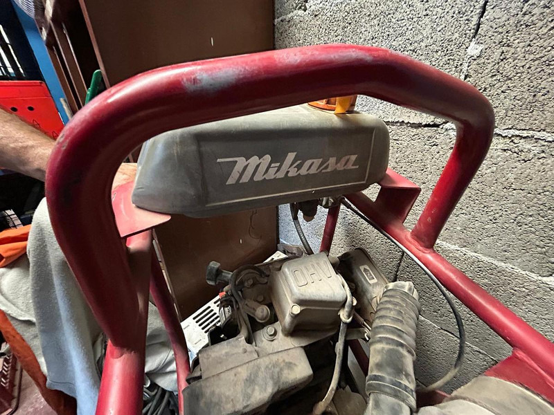 Mikasa MTR-40F - Компактор: слика 2 Mikasa MTR-40F - Компактор: слика 2