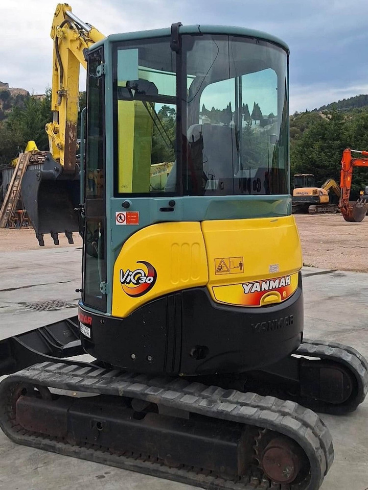 YANMAR VIO30 - Мини багер: слика 3 YANMAR VIO30 - Мини багер: слика 3