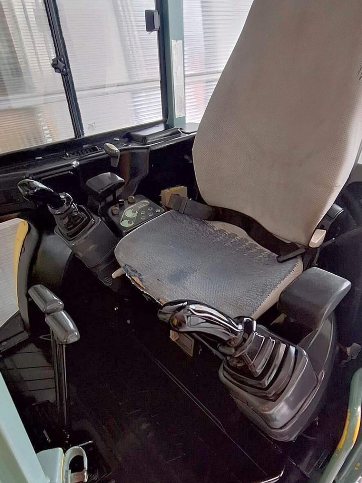 YANMAR VIO30 - Мини багер: слика 5 YANMAR VIO30 - Мини багер: слика 5