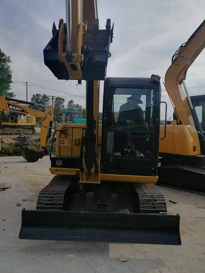 CATERPILLAR 305.5E2 - Мини багер: слика 2 CATERPILLAR 305.5E2 - Мини багер: слика 2