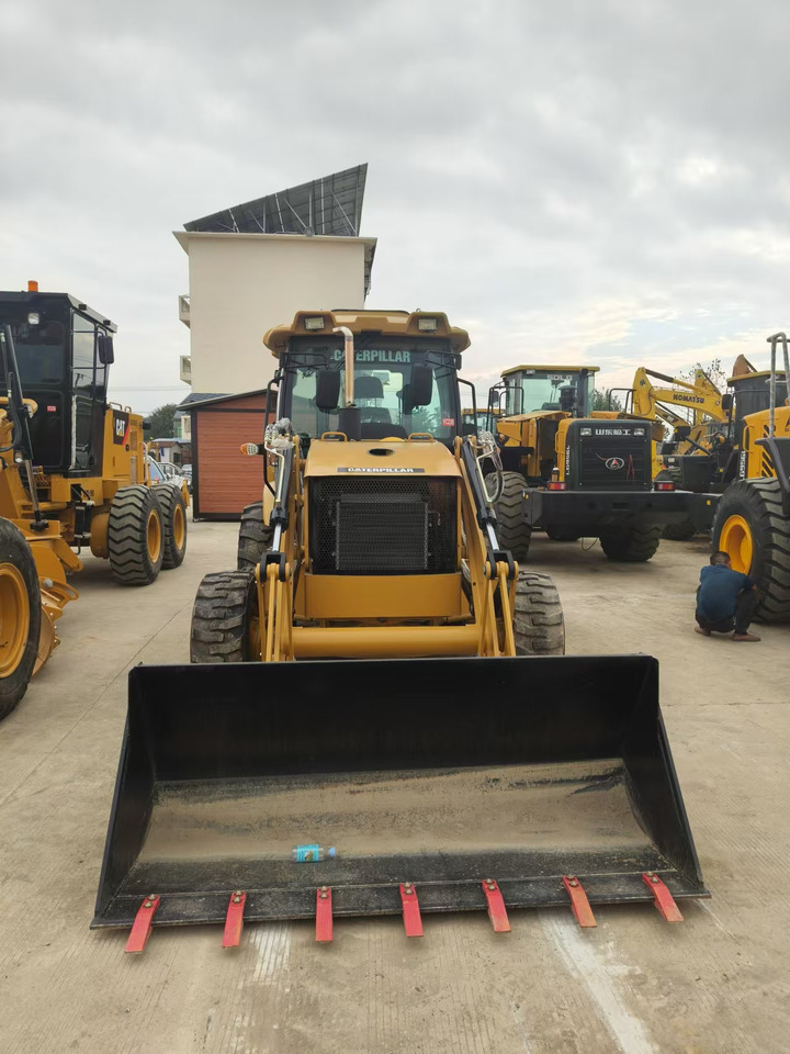 CATERPILLAR 420F - Ровокопач: слика 2 CATERPILLAR 420F - Ровокопач: слика 2