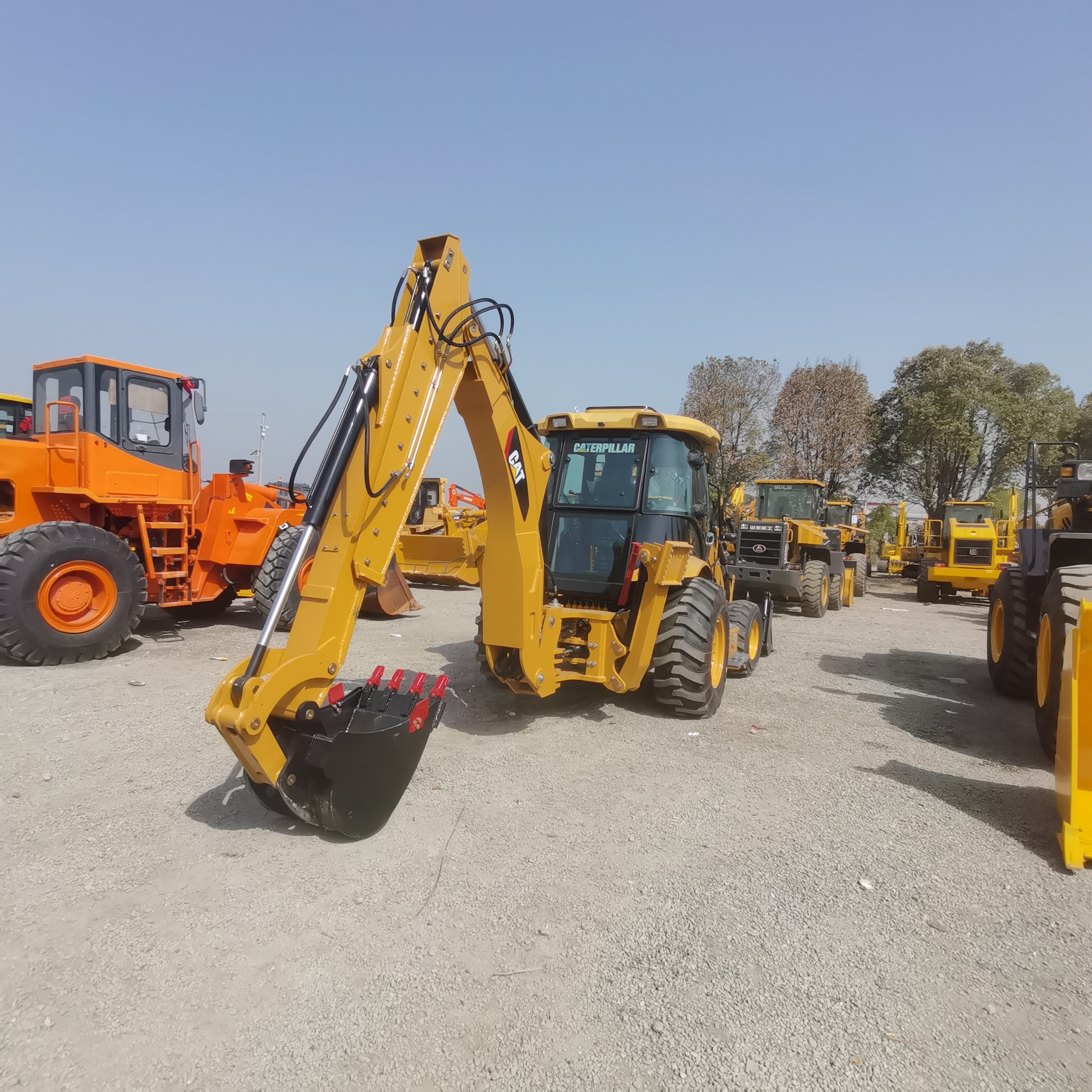 CATERPILLAR 420F - Ровокопач: слика 2 CATERPILLAR 420F - Ровокопач: слика 2