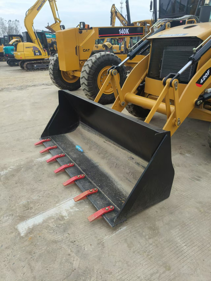 CATERPILLAR 420F - Ровокопач: слика 3 CATERPILLAR 420F - Ровокопач: слика 3