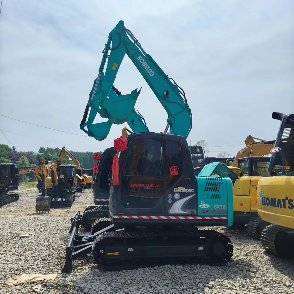 KOBELCO SK75-8 - Багер гасеничар: слика 1 KOBELCO SK75-8 - Багер гасеничар: слика 1