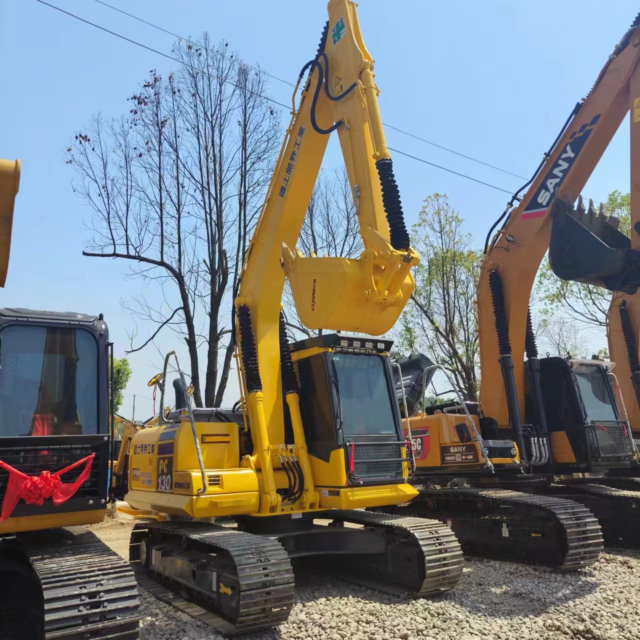 KOMATSU PC130 - Багер гасеничар: слика 1 KOMATSU PC130 - Багер гасеничар: слика 1