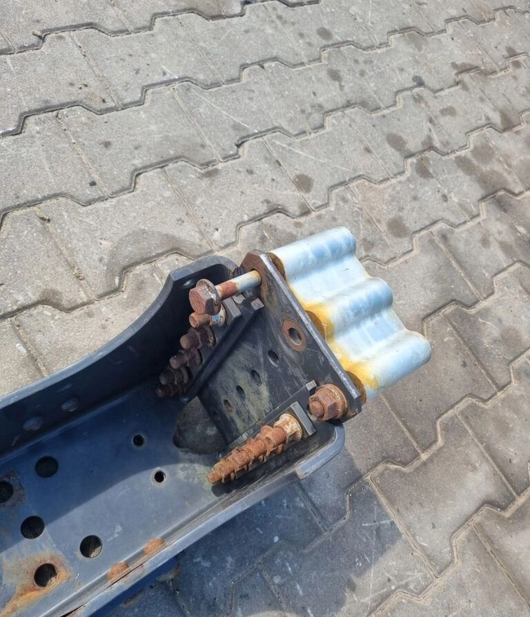 BELKA RAMY MOCOWANIE ZACZEPU HAKA RENAULT PREMIUM MAGNUM KERAX LANDER DXI GAMA T C K VOLVO FH Renault 12 - Суспензија за Камион: слика 2 BELKA RAMY MOCOWANIE ZACZEPU HAKA RENAULT PREMIUM MAGNUM KERAX LANDER DXI GAMA T C K VOLVO FH Renault 12 - Суспензија за Камион: слика 2