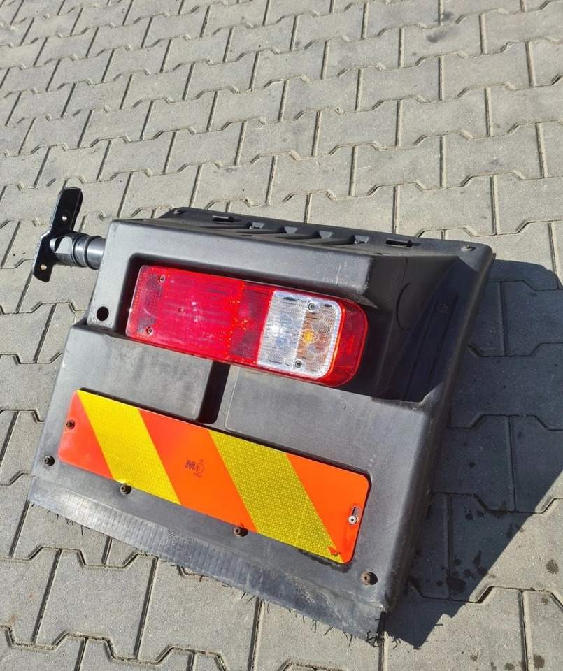 BŁOTNIK KOMPLETNY PRAWY TYŁ LAMPA CHLAPACZ MOCOWANIE FORD F-MAX CARGO - Блатобран: слика 2 BŁOTNIK KOMPLETNY PRAWY TYŁ LAMPA CHLAPACZ MOCOWANIE FORD F-MAX CARGO - Блатобран: слика 2
