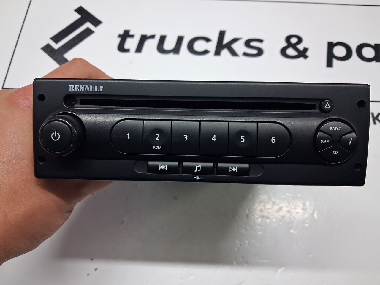 DELPHI RADIO DELPHI RADIOODTWARZACZ CD 12V RENAULT PREMIUM MIDLUM GAMA T ORYGINAŁ - Кабина и ентериер за Камион: слика 2 DELPHI RADIO DELPHI RADIOODTWARZACZ CD 12V RENAULT PREMIUM MIDLUM GAMA T ORYGINAŁ - Кабина и ентериер за Камион: слика 2