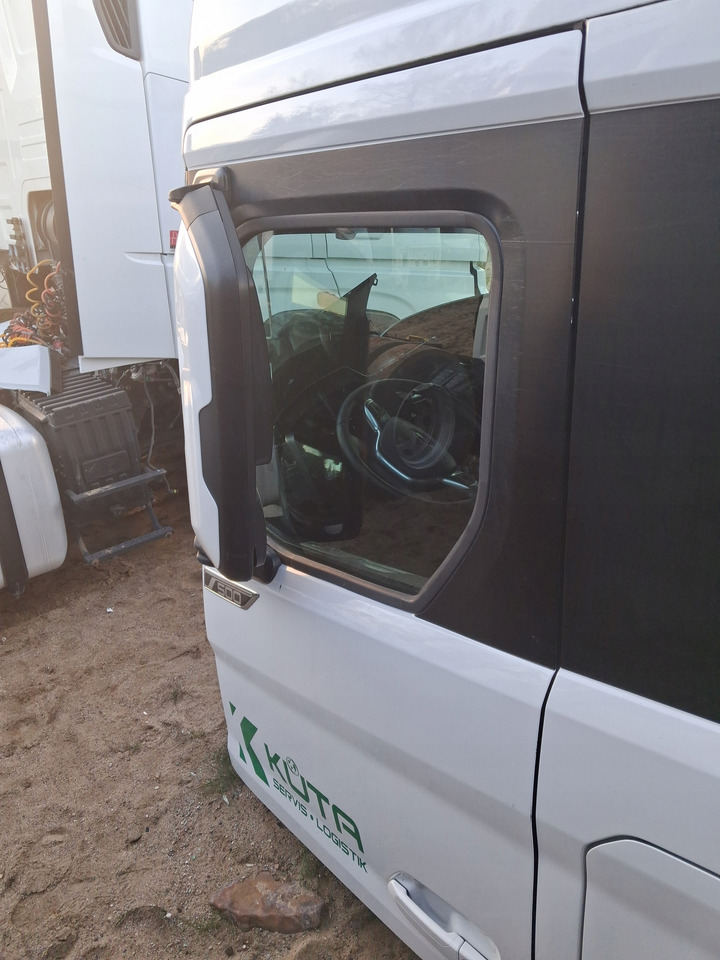 FORD KOMPLETNE LEWE FORD F-MAX 500 TRUCKS EURO 6 - Врата и делови: слика 2 FORD KOMPLETNE LEWE FORD F-MAX 500 TRUCKS EURO 6 - Врата и делови: слика 2