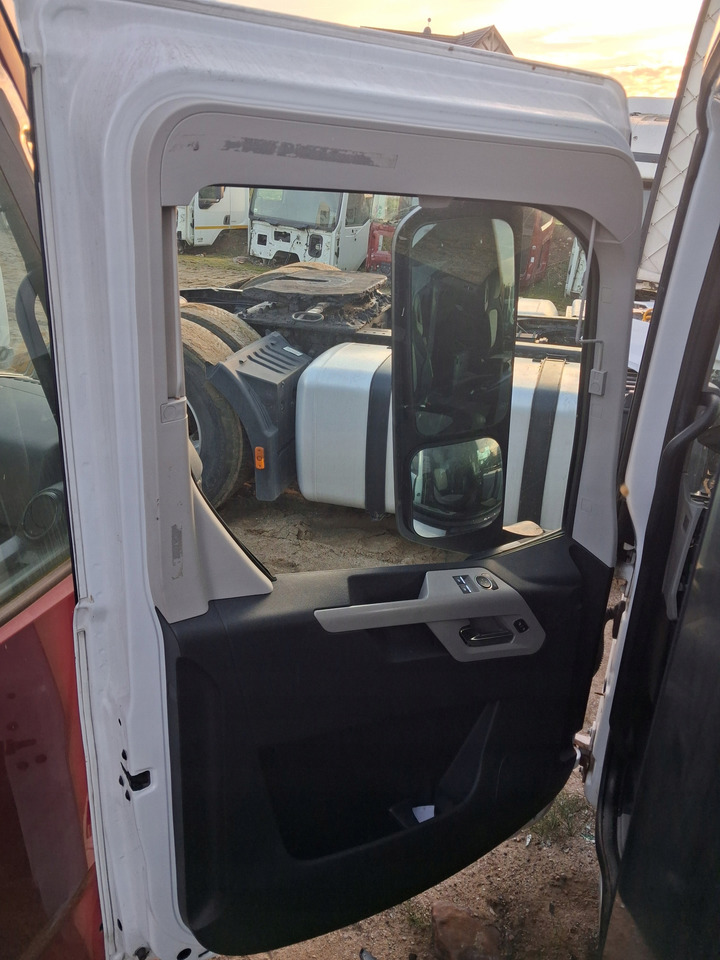 FORD KOMPLETNE LEWE FORD F-MAX 500 TRUCKS EURO 6 - Врата и делови: слика 4 FORD KOMPLETNE LEWE FORD F-MAX 500 TRUCKS EURO 6 - Врата и делови: слика 4