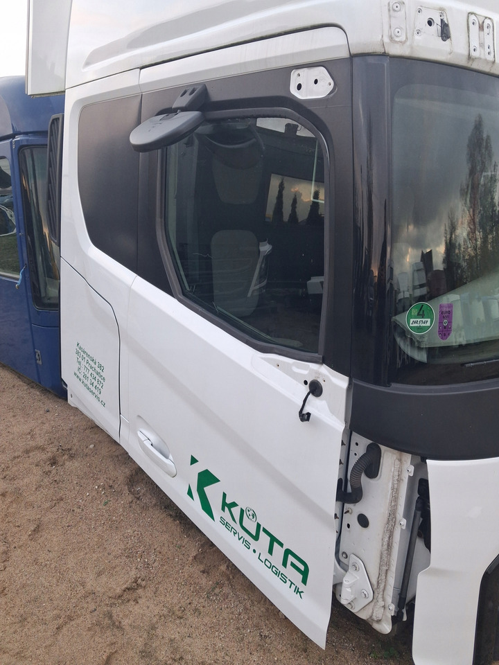 FORD KOMPLETNE PRAWE FORD F-MAX 500 TRUCKS EURO 6 - Врата и делови за Камион: слика 2 FORD KOMPLETNE PRAWE FORD F-MAX 500 TRUCKS EURO 6 - Врата и делови за Камион: слика 2