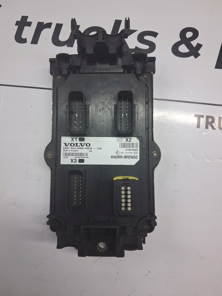 KNORR-BREMSE STEROWNIK MODUŁ EBS 7 ECU VOLVO FH 4 FM 4 21924945 - Електричен систем за Камион: слика 2 KNORR-BREMSE STEROWNIK MODUŁ EBS 7 ECU VOLVO FH 4 FM 4 21924945 - Електричен систем за Камион: слика 2