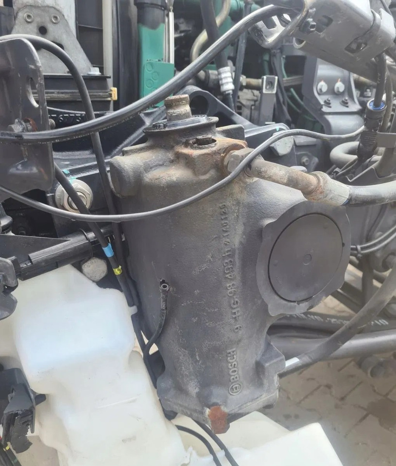 KOLUMNA KIEROWNICZA BOSCH 170 BAR VOLVO FH 4 FM 4 FH 5 FM 5 21466592 - Управувачки механизам: слика 1 KOLUMNA KIEROWNICZA BOSCH 170 BAR VOLVO FH 4 FM 4 FH 5 FM 5 21466592 - Управувачки механизам: слика 1