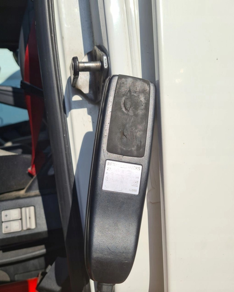 PILOT STEROWANIA PODUSZEK RENAULT GAMA T C K EURO 6 - Воздушна суспензија: слика 2 PILOT STEROWANIA PODUSZEK RENAULT GAMA T C K EURO 6 - Воздушна суспензија: слика 2