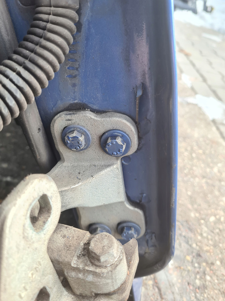 RENAULT DRZWI KOMPLETNE LEWE RENAULT GAMA T RANGE HIGH WYSOKA KABINA - Врата и делови за Камион: слика 4 RENAULT DRZWI KOMPLETNE LEWE RENAULT GAMA T RANGE HIGH WYSOKA KABINA - Врата и делови за Камион: слика 4