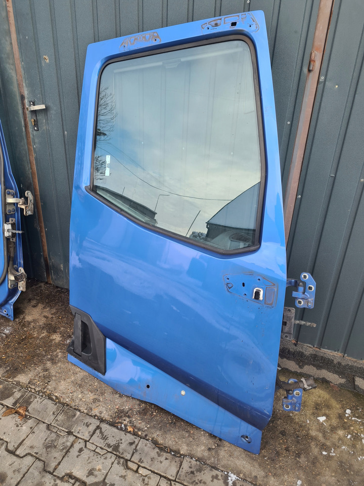 RENAULT DRZWI KOMPLETNE PRAWE RENAULT GAMA RANGE HIGH WYSOKA KABINA - Врата и делови за Камион: слика 2 RENAULT DRZWI KOMPLETNE PRAWE RENAULT GAMA RANGE HIGH WYSOKA KABINA - Врата и делови за Камион: слика 2