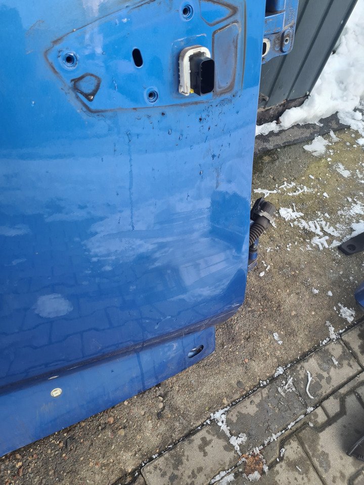 RENAULT DRZWI KOMPLETNE PRAWE RENAULT GAMA RANGE HIGH WYSOKA KABINA - Врата и делови за Камион: слика 4 RENAULT DRZWI KOMPLETNE PRAWE RENAULT GAMA RANGE HIGH WYSOKA KABINA - Врата и делови за Камион: слика 4