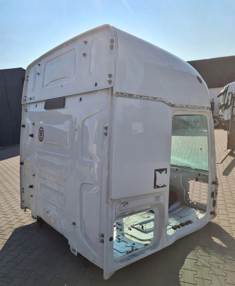 RENAULT KABINA GOŁA SZKIELET POSZYCIE BLACHA RENAULT GAMA T HIGH WYSOKA KABINA - Кабина за Камион: слика 5 RENAULT KABINA GOŁA SZKIELET POSZYCIE BLACHA RENAULT GAMA T HIGH WYSOKA KABINA - Кабина за Камион: слика 5