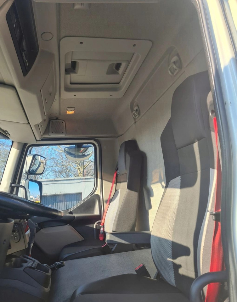 RENAULT KABINA KOMPLETNA RENAULT GAMA D 210 EURO 6 2020 ROK AUTOMAT - Кабина за Камион: слика 5 RENAULT KABINA KOMPLETNA RENAULT GAMA D 210 EURO 6 2020 ROK AUTOMAT - Кабина за Камион: слика 5