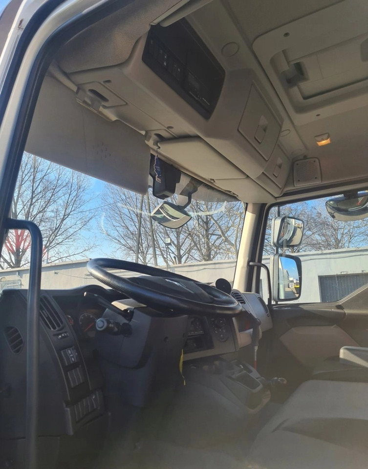 RENAULT KABINA KOMPLETNA RENAULT GAMA D 210 EURO 6 2020 ROK AUTOMAT - Кабина за Камион: слика 4 RENAULT KABINA KOMPLETNA RENAULT GAMA D 210 EURO 6 2020 ROK AUTOMAT - Кабина за Камион: слика 4