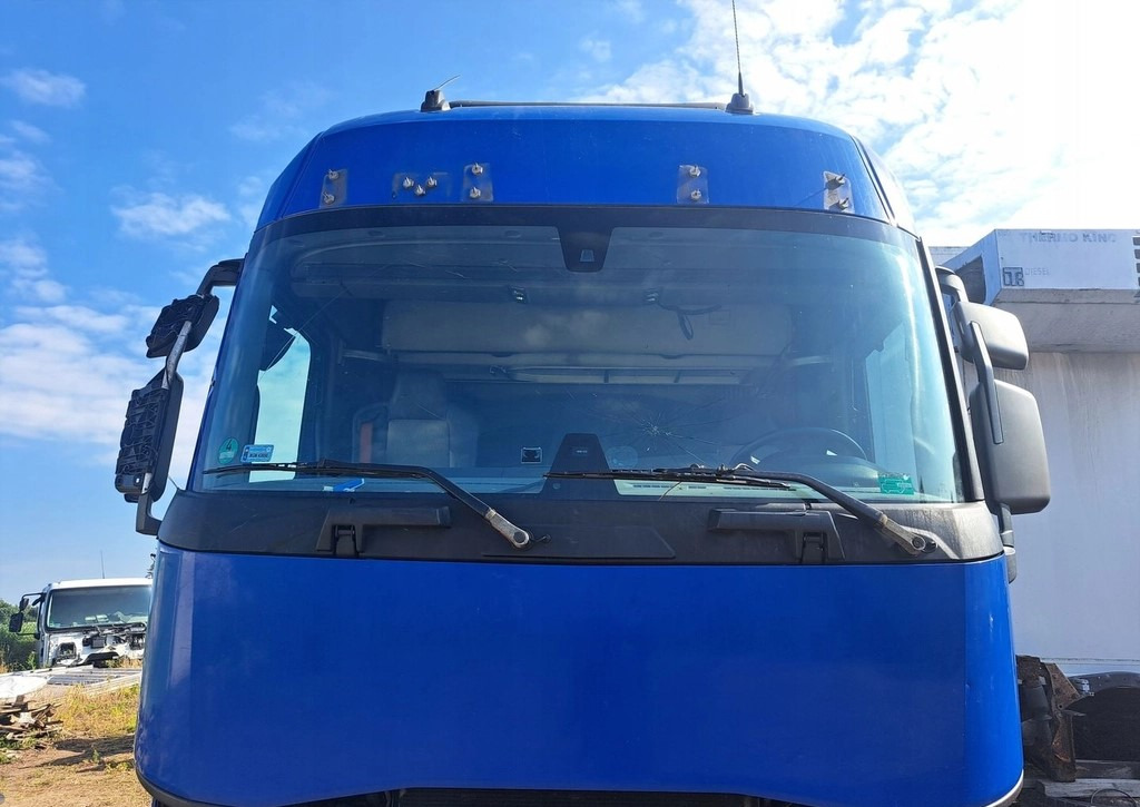 RENAULT KABINA KOMPLETNA RENAULT GAMA T RANGE EURO 6 - Кабина за Камион: слика 2 RENAULT KABINA KOMPLETNA RENAULT GAMA T RANGE EURO 6 - Кабина за Камион: слика 2