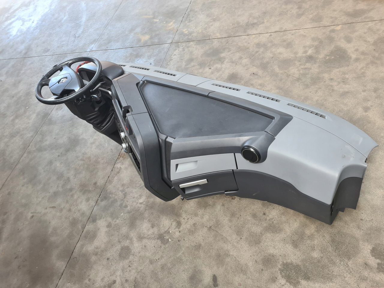 RENAULT KONSOLA KOMPLETNA KOKPIT DESKA ROZDZIELCZA PRZEKŁADKA ANGLIKA RENAULT GAMA T RANGE - Контролна табла за Камион: слика 5 RENAULT KONSOLA KOMPLETNA KOKPIT DESKA ROZDZIELCZA PRZEKŁADKA ANGLIKA RENAULT GAMA T RANGE - Контролна табла за Камион: слика 5