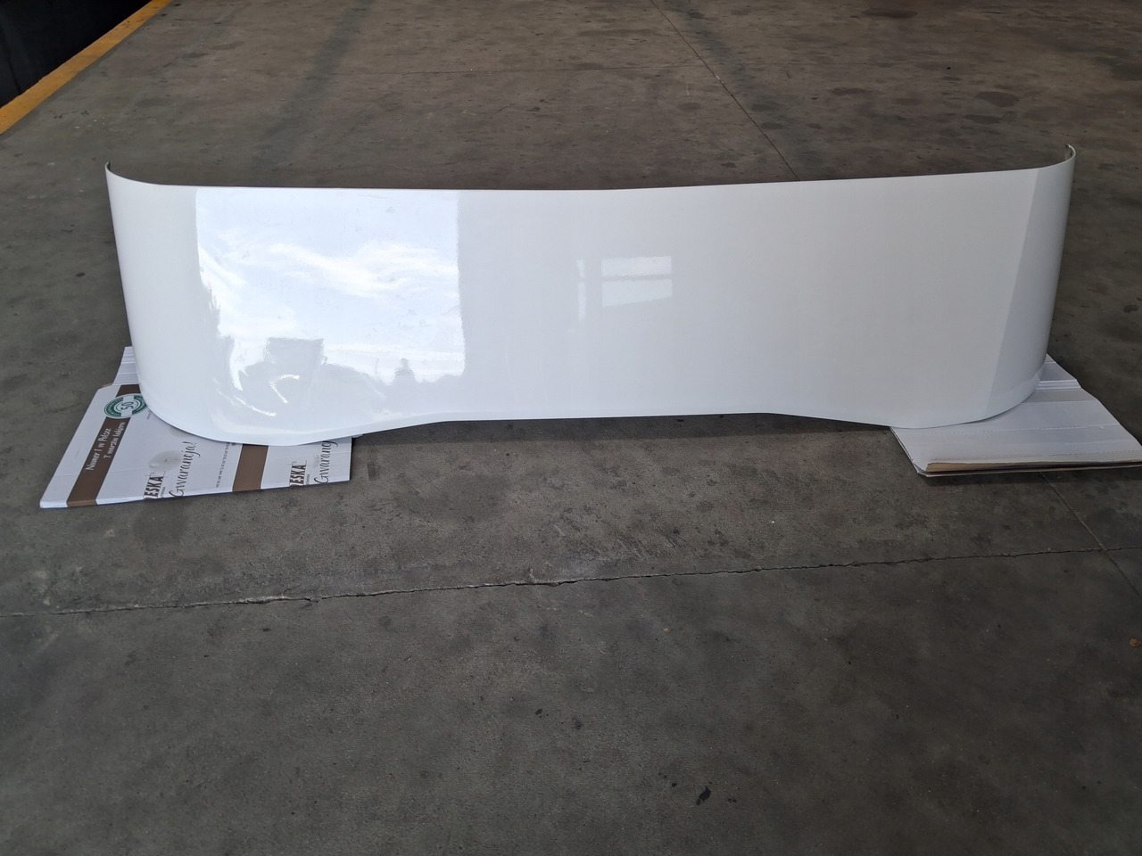 RENAULT MASKA ATRAPA PRZÓD KABINY ORYGINAŁ RENAULT GAMA T EURO 6 - Каросерија и екстериер за Камион: слика 1 RENAULT MASKA ATRAPA PRZÓD KABINY ORYGINAŁ RENAULT GAMA T EURO 6 - Каросерија и екстериер за Камион: слика 1