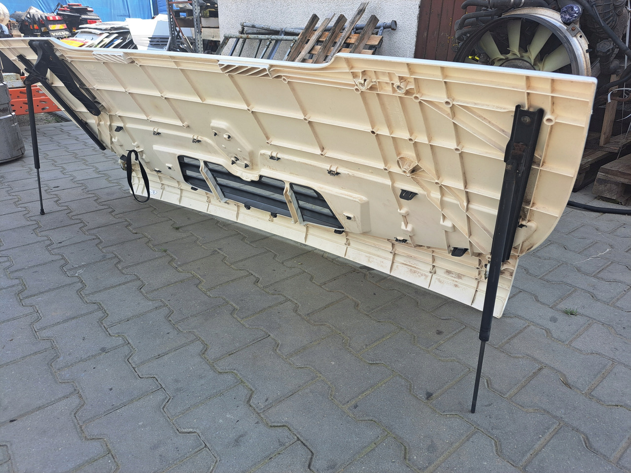 RENAULT MASKA ATRAPA RENAULT PREMIUM LANDER KERAX DXI ORYGINAŁ - Хауба за Камион: слика 5 RENAULT MASKA ATRAPA RENAULT PREMIUM LANDER KERAX DXI ORYGINAŁ - Хауба за Камион: слика 5