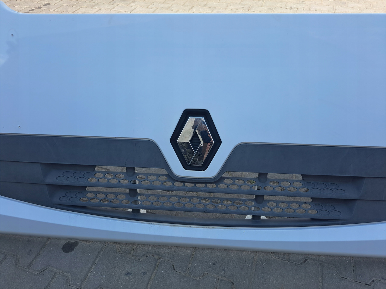 RENAULT MASKA ATRAPA RENAULT PREMIUM LANDER KERAX DXI ORYGINAŁ - Хауба за Камион: слика 3 RENAULT MASKA ATRAPA RENAULT PREMIUM LANDER KERAX DXI ORYGINAŁ - Хауба за Камион: слика 3