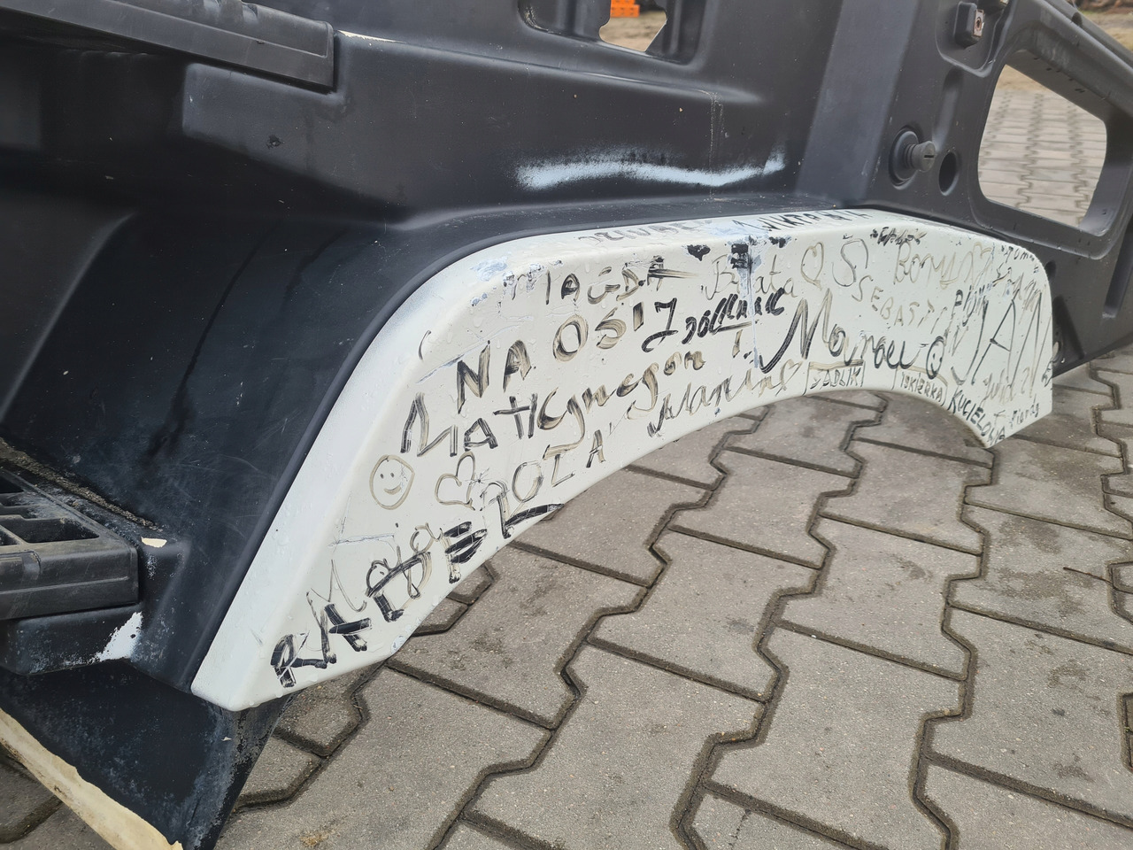 RENAULT STOPNICA GÓRNA STOPIEŃ LEWY RENAULT GAMA T RANGE HIGH - Праг за стапнување за Камион: слика 5 RENAULT STOPNICA GÓRNA STOPIEŃ LEWY RENAULT GAMA T RANGE HIGH - Праг за стапнување за Камион: слика 5