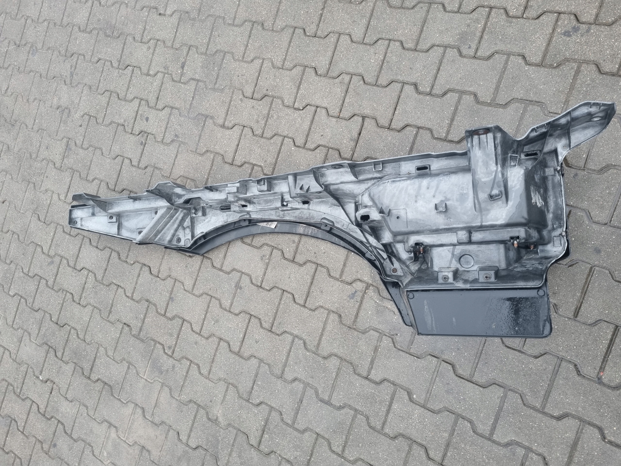 RENAULT STOPNICA GÓRNA STOPIEŃ LEWY RENAULT GAMA T RANGE - Праг за стапнување за Камион: слика 2 RENAULT STOPNICA GÓRNA STOPIEŃ LEWY RENAULT GAMA T RANGE - Праг за стапнување за Камион: слика 2