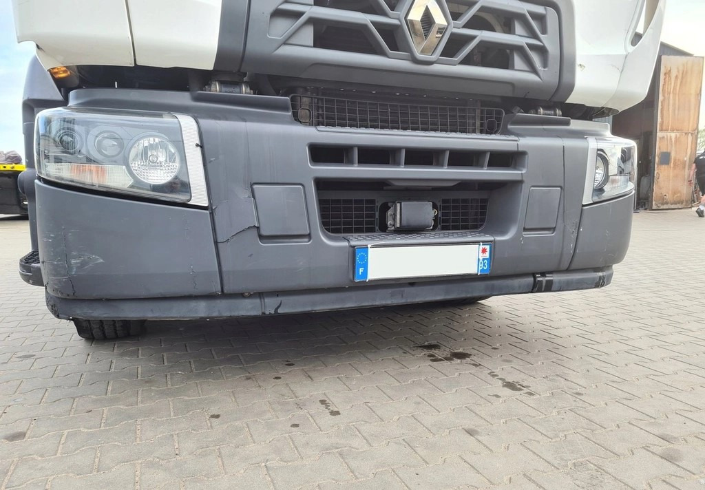 RENAULT ZDERZAK KOMPLETNY Z LAMPAMI PRZÓD RENAULT PREMIUM DXI RENAULT GAMA D - Браник за Камион: слика 1 RENAULT ZDERZAK KOMPLETNY Z LAMPAMI PRZÓD RENAULT PREMIUM DXI RENAULT GAMA D - Браник за Камион: слика 1