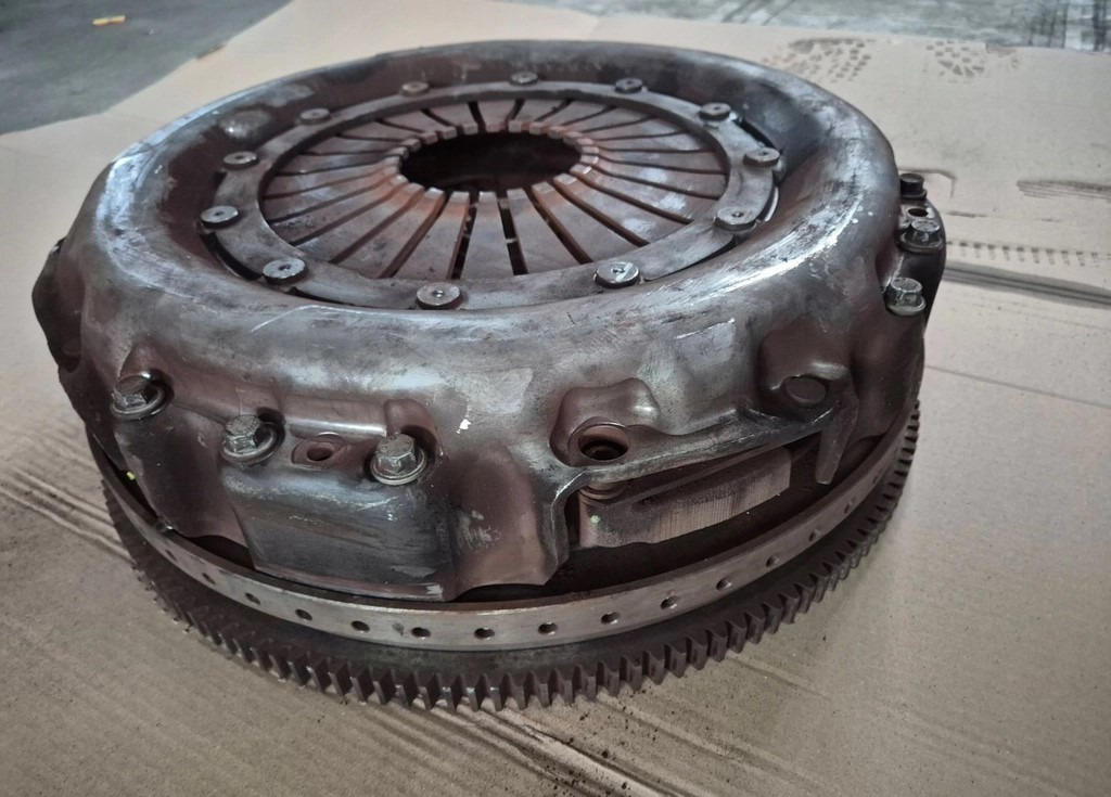 SPRZĘGŁO KOMPLETNE TARCZA DOCISK KOŁO FORD F-MAX TRUCKS 500 CARGO 3400 700 687 Numery katalogowe zamienników KAWE 7245101 - Квачила и делови: слика 2 SPRZĘGŁO KOMPLETNE TARCZA DOCISK KOŁO FORD F-MAX TRUCKS 500 CARGO 3400 700 687 Numery katalogowe zamienników KAWE 7245101 - Квачила и делови: слика 2